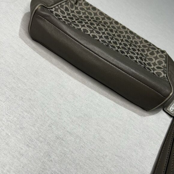 Coach OP Art Grey Wristlet Pouch Has Hangtag Signature Canvas Leather Trim - Picture 6 of 6